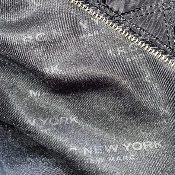 NWOT MARC NEW YORK ANDREW MARC Quilted nylon Tote Bag. - Picture 7 of 7